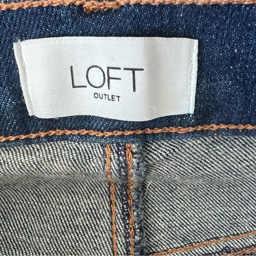 NWOT Loft Outlet High-Waist Straight Leg Cropped Jeans | Size 26/2| - Picture 5 of 7